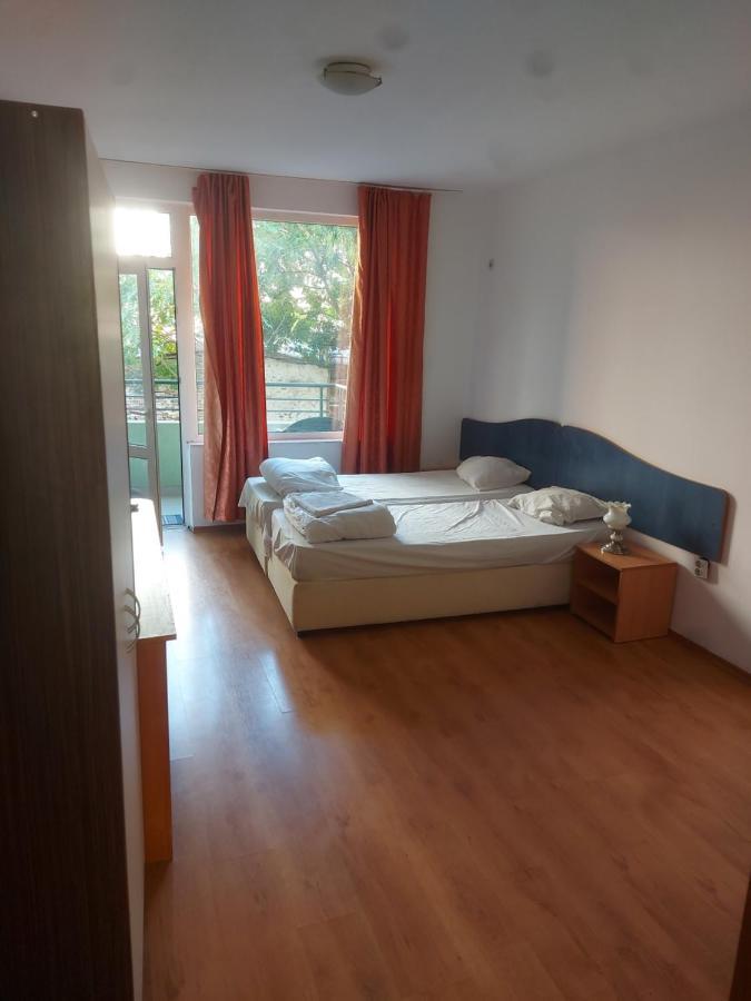 Studio And 1Bedroom Apartment Burgas - Economy Exteriér fotografie